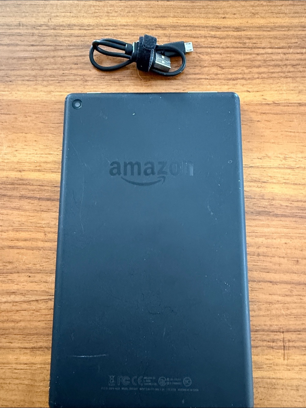 Amazon Fire HD 8 7th generation Tablet in Black with USB Cable - Picture 3 of 3